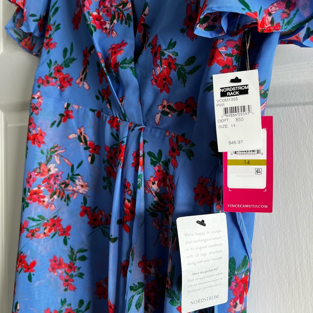 Vince Camuto size 14 dress. Bought at Nordstrom Rack, never worn. Tags still on.